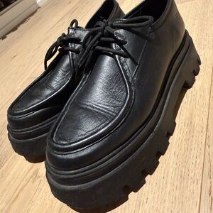 ALOHAS Black Leather Platform Loafers
